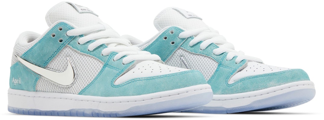 April Skateboards x Nike Dunk Low SB 'Turbo Green' FD2562-400 1