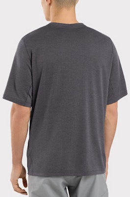 始祖鸟 CORMAC 标志轻薄速干排汗短袖T恤. 30557 Details for 始祖鸟 CORMAC 标志轻薄速干排汗短袖T恤. 30557