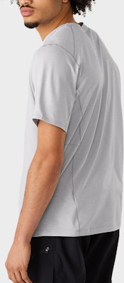 始祖鸟 CORMAC 标志轻薄速干排汗短袖T恤. 30557 2