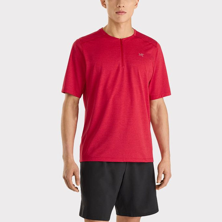 Lookbook 始祖鸟 Cormac 半拉链快干透气标志T恤. 30554