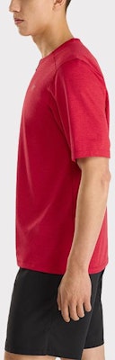 始祖鸟 Cormac 半拉链快干透气标志T恤. 30554 Purchase 始祖鸟 Cormac 半拉链快干透气标志T恤. 30554