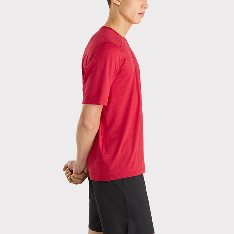 Details for 始祖鸟 Cormac 半拉链快干透气标志T恤. 30554