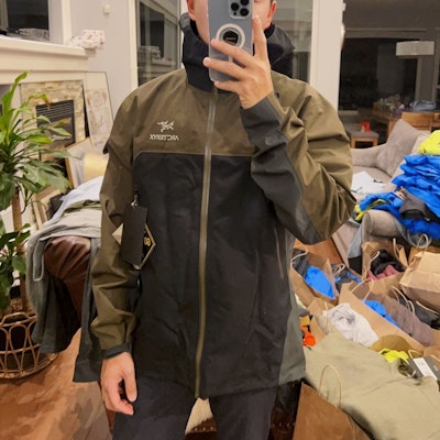 Arcteryx Arc'teryx BETA Jacket Recut N07 Waterproof Windproof Hooded Shell Black/Grey/Blue 31408 Purchase Arcteryx Arc'teryx BETA Jacket Recut N07 Waterproof Windproof Hooded Shell Black/Grey/Blue 31408