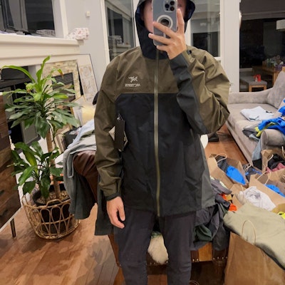 Arcteryx Arc'teryx BETA Recut Waterproof Windproof Hooded Jacket Green 31410 Sizing Arcteryx Arc'teryx BETA Recut Waterproof Windproof Hooded Jacket Green 31410