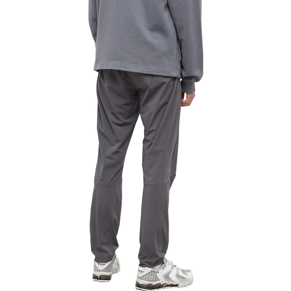 Shop アークテリクス インセンド ブラック スリムフィット 防水 ランニングパンツ 23046