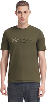 Arcteryx Arc'teryx LEAF Green Graphic Logo Print Retro Crewneck T-Shirt. 30376 Lookbook Arcteryx Arc'teryx LEAF Green Graphic Logo Print Retro Crewneck T-Shirt. 30376