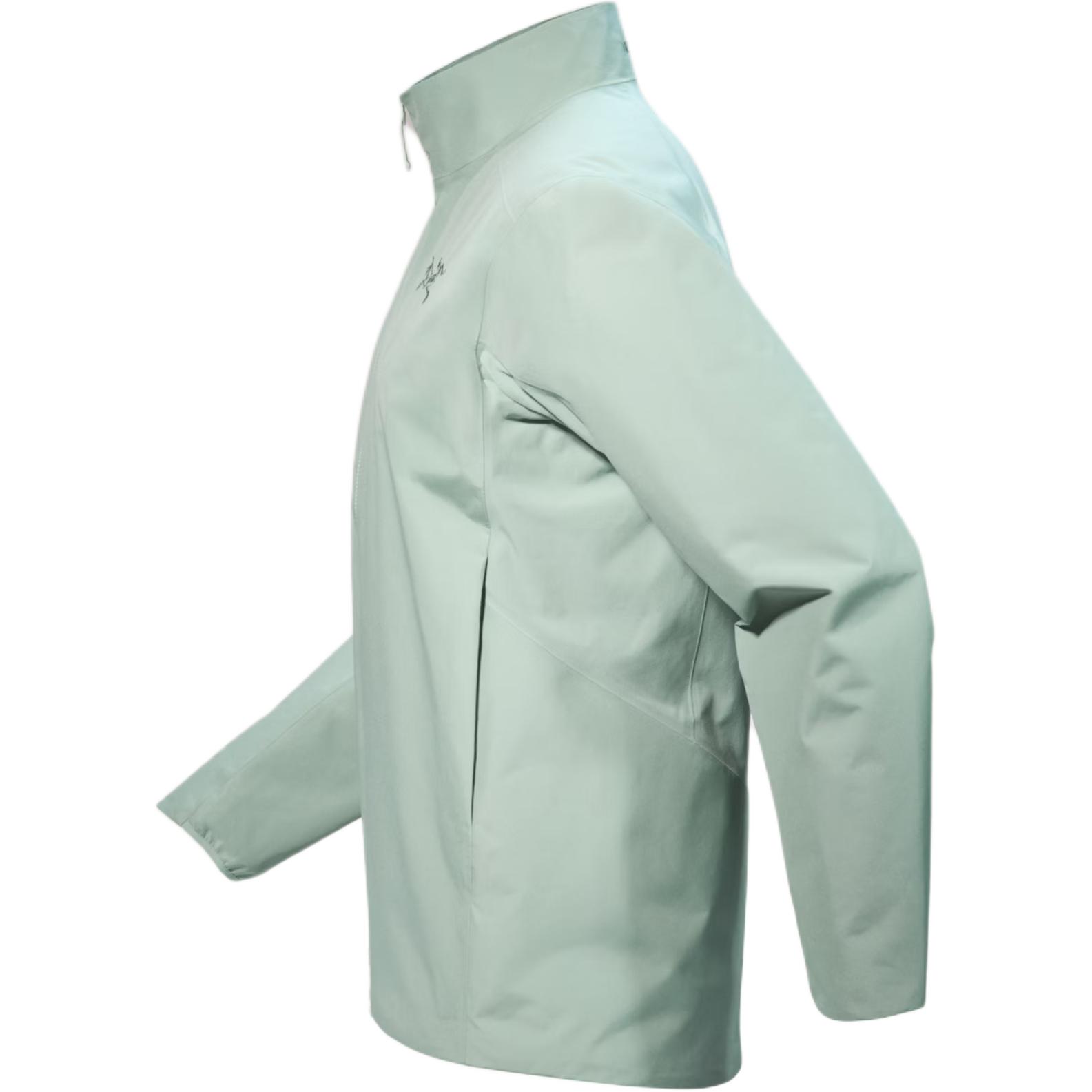 Lookbook 아크테릭스 솔라노 블랙 소프트쉘 재킷 로고 자수. X000009650