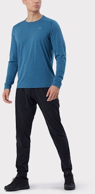 Arcteryx CORMAC Crew Long-Sleeve Moisture-Wicking Quick-Dry Shirt. 30552 Sizing Arcteryx CORMAC Crew Long-Sleeve Moisture-Wicking Quick-Dry Shirt. 30552
