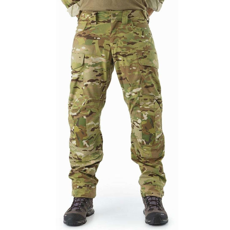 Lookbook Arcteryx LEAF  Camo Print Outdoor Multi-Pocket Cargo Pants. 14613