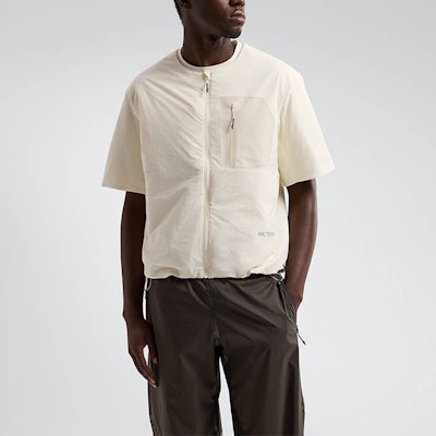 Arcteryx SYSTEM_A Drop 06 TYJAK Insulated Crew Neck Zip Vest Unisex Off-White 30969 Lookbook Arcteryx SYSTEM_A Drop 06 TYJAK Insulated Crew Neck Zip Vest Unisex Off-White 30969