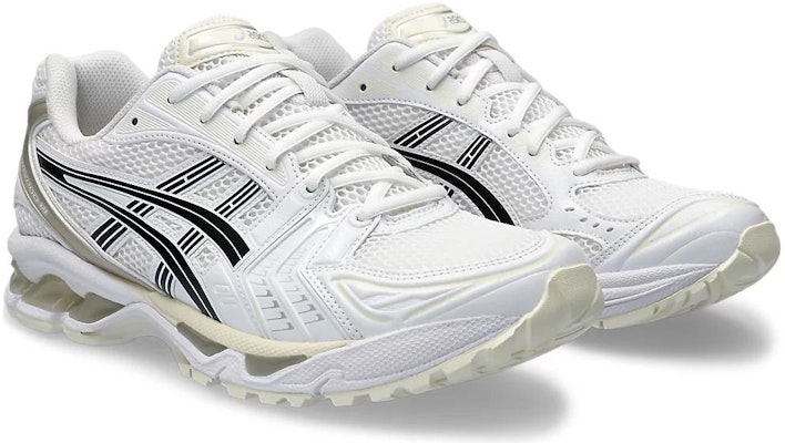 Aritzia x ASICS Gel Kayano 14 'Putih Hitam' 1203A328-101 Lookbook Aritzia x ASICS Gel Kayano 14 'Putih Hitam' 1203A328-101
