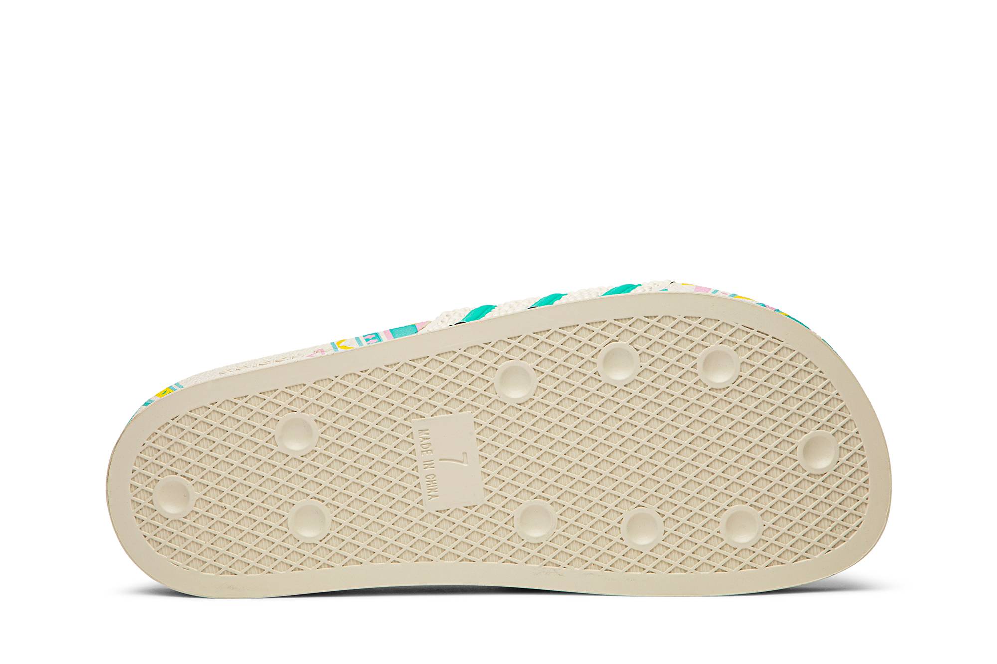 Shop AriZona x adidas Adilette 'Té Helado con Sabor a Limón' FV2721