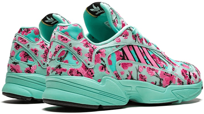 亞利桑那 x adidas originals Yung-1 ‘綠茶與人參和蜂蜜’ 花卉 粉綠 Shop 亞利桑那 x adidas originals Yung-1 ‘綠茶與人參和蜂蜜’ 花卉 粉綠