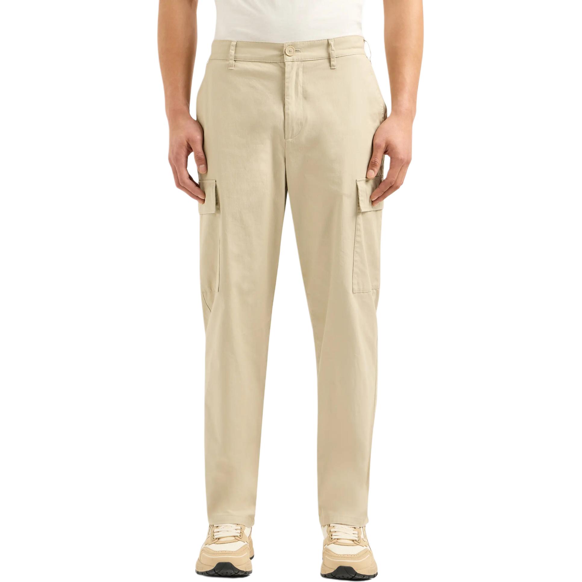 Lookbook 아르마니 익스체인지 베이지 미드라이즈 스트레이트 카고 팬츠 SS24 3DZP03-ZN3SZ-1795