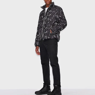 아르마니 익스체인지 풀프린트 집업 코튼 자켓 - 블랙 6KZB06-ZNKRZ-9213 Lookbook 아르마니 익스체인지 풀프린트 집업 코튼 자켓 - 블랙 6KZB06-ZNKRZ-9213