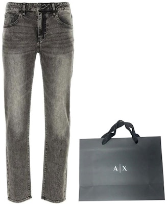 阿玛尼AX 中腰直筒水洗灰色牛仔裤 3DZJ13-Z1KQZ-0204 Shop 阿玛尼AX 中腰直筒水洗灰色牛仔裤 3DZJ13-Z1KQZ-0204