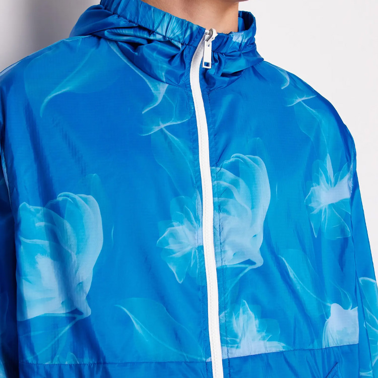 Sizing 아르마니 익스체인지 리버시블 로고 프린트 후드 재킷 블루 - SS24. 3DZB44-ZNBWZ-65BJ