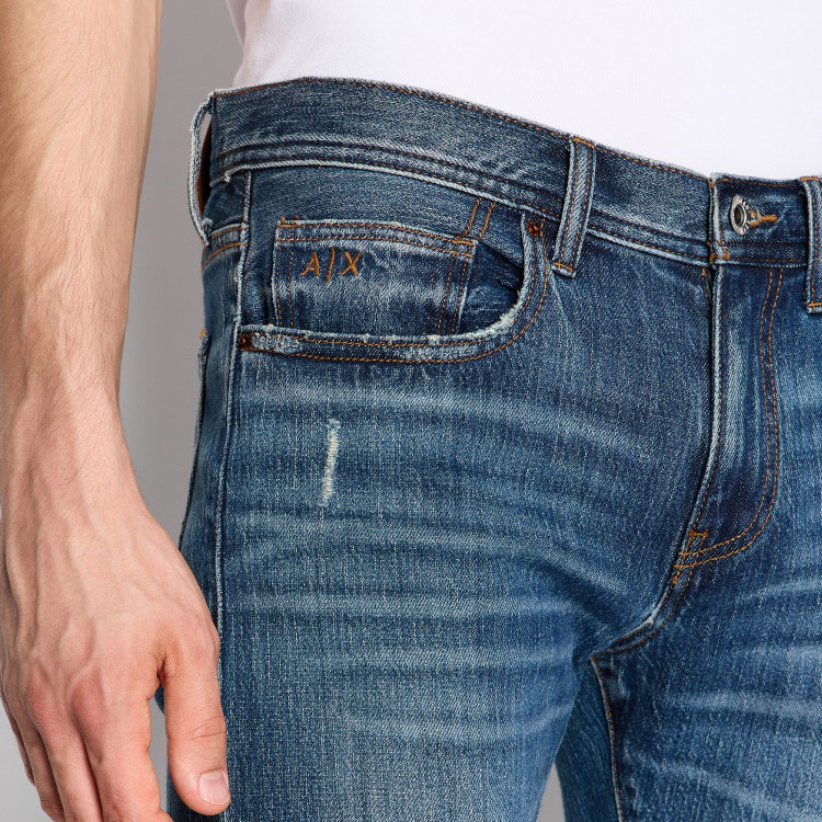 Sizing 阿玛尼AX 蓝色修身直筒中腰牛仔裤 FW23 6RZJ13-Z28SZ-1500