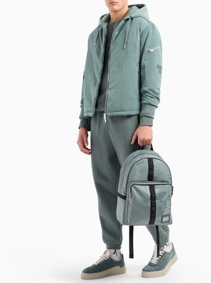 ARMANI EXCHANGE Jaket Kasual Berjalur Zip-Up Berserta Hud 3DZBL7-ZN3BZ-11888 Purchase ARMANI EXCHANGE Jaket Kasual Berjalur Zip-Up Berserta Hud 3DZBL7-ZN3BZ-11888