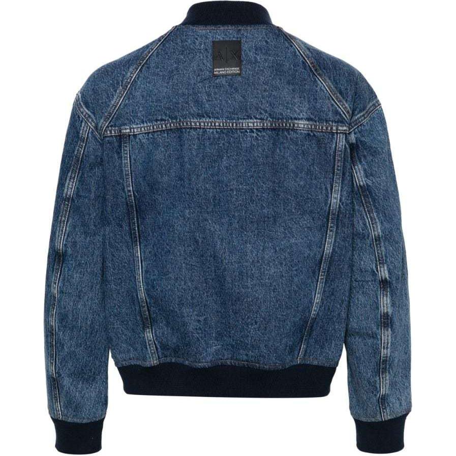 Lookbook 아르마니 익스체인지 워시드 데님 봄버 자켓 리브드 트림 - 블루. 3DZBG1-Z1Y4Z