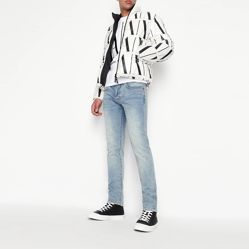 Shop 아르마니 익스체인지 화이트 로고 프린트 집업 퍼퍼 자켓 FW22. 8NZBP8-ZNULZ-21BE