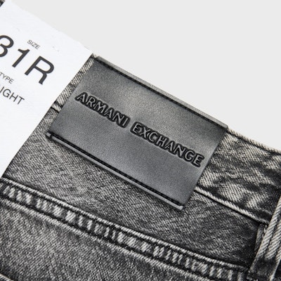 阿玛尼AX AE SS24男士中腰直筒洗水黑色牛仔裤 3DZJ16-Z1KQZ-0204 Details for 阿玛尼AX AE SS24男士中腰直筒洗水黑色牛仔裤 3DZJ16-Z1KQZ-0204