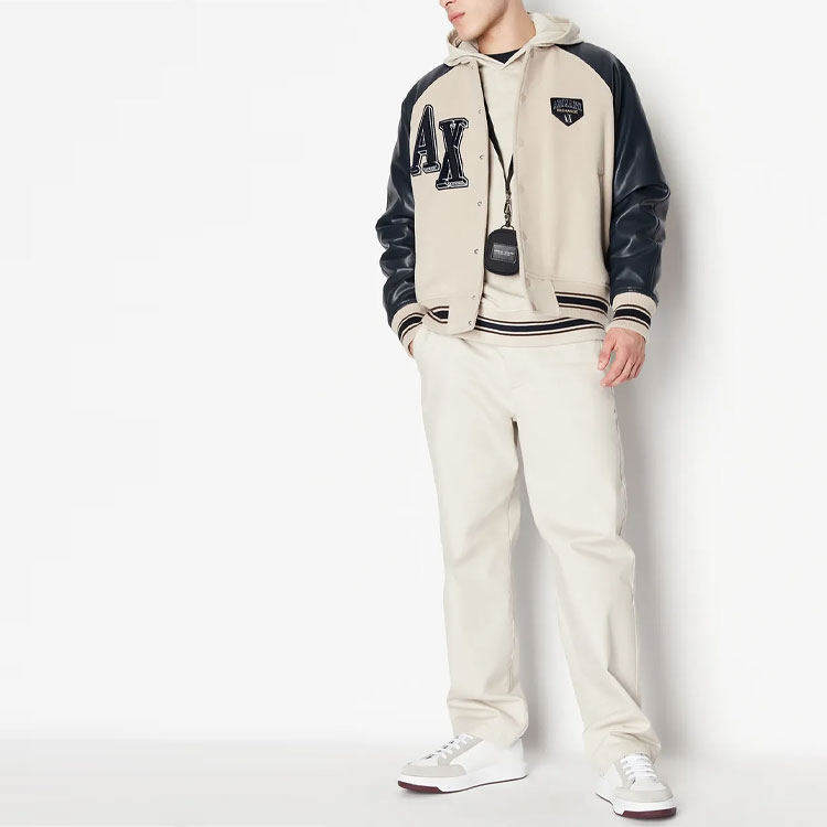 Lookbook Armani Exchange 米色字母貼布棒球外套 6RZB21-ZNIKZ-149AJ