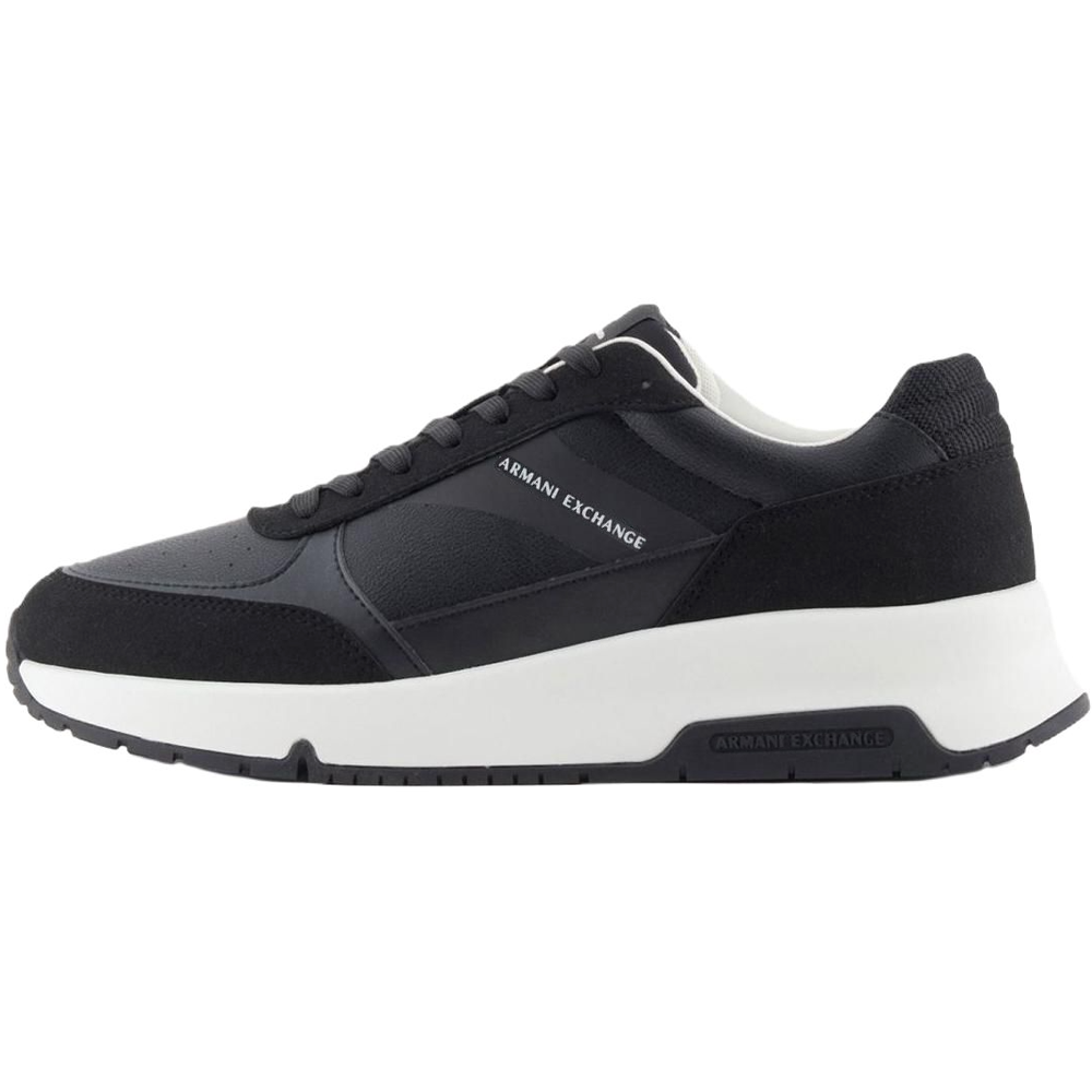Armani Exchange Black Logo Print Low-Top Casual Sneakers. XUX225XV8621K001