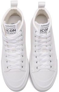 阿玛尼交流白色帆布高帮鞋 XUZ039XV59100152 Shop 阿玛尼交流白色帆布高帮鞋 XUZ039XV59100152