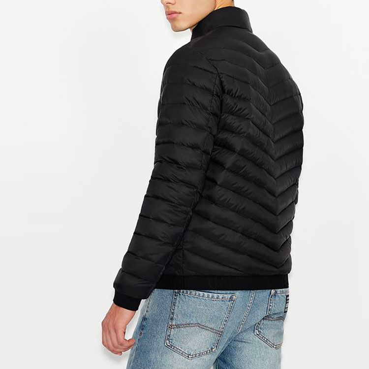 Shop Armani Exchange FW22 黑色徽标高领羽绒夹克. 8NZB52-ZNW3Z-0217