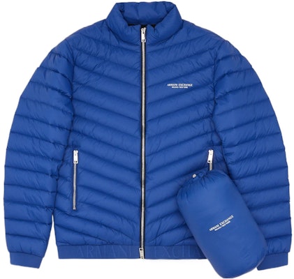 ARMANI EXCHANGE FW22 Quilted Down Jacket with Zip-Up Stand Collar. 8NZB52-ZNW3Z-185AE Lookbook ARMANI EXCHANGE FW22 Quilted Down Jacket with Zip-Up Stand Collar. 8NZB52-ZNW3Z-185AE