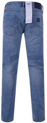 阿玛尼交流 FW22 修身复古洗水牛仔裤 淡蓝色 6LZJ13-Z1NPZ-05EK Lookbook 阿玛尼交流 FW22 修身复古洗水牛仔裤 淡蓝色 6LZJ13-Z1NPZ-05EK