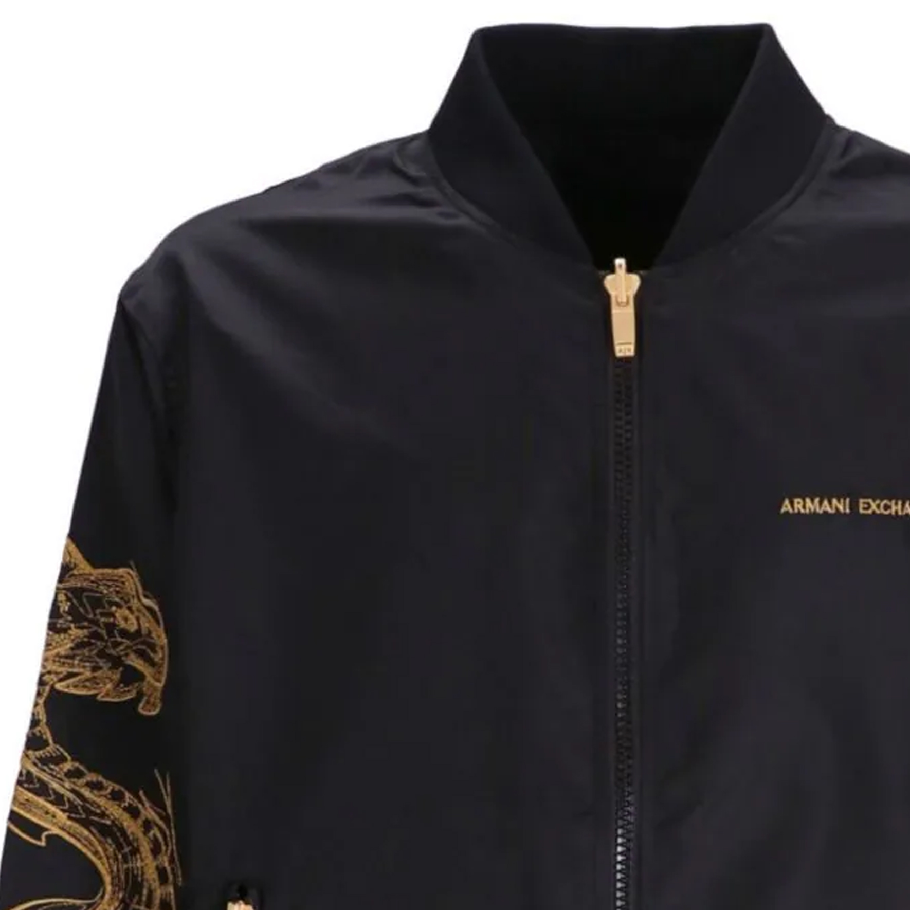 Sizing 아르마니 익스체인지 FW23 드래곤 로고 자수 블랙 남성 재킷. 3DZB10-ZNUBZ-1200