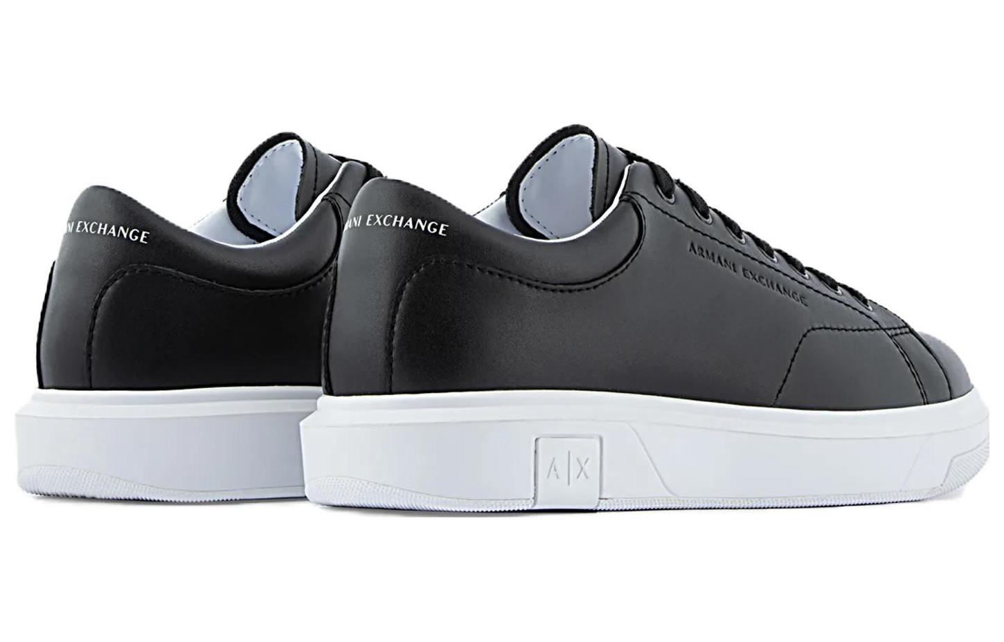 Shop 阿玛尼交流低帮运动鞋‘黑色简约’ XUX123XV534100002