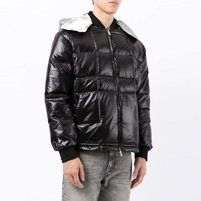 アルマーニエクスチェンジ メタリック ジッパー フード付き ダウンジャケット ブラック 6KZB10-ZNI8Z-2218 Shop アルマーニエクスチェンジ メタリック ジッパー フード付き ダウンジャケット ブラック 6KZB10-ZNI8Z-2218