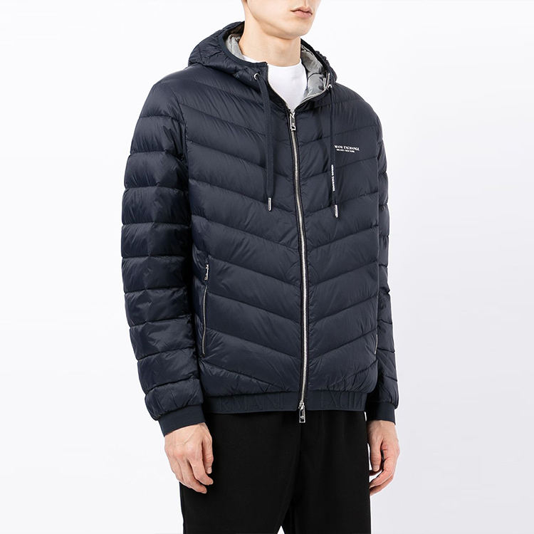 Shop 아르마니 익스체인지 네이비 블루 로고 지퍼 후드 재킷 8NZB53-ZNW3Z-5578