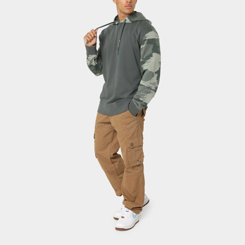 Shop Armani Exchange SS22 迷彩字母印花連帽衫 - 深綠 3LZMHA-ZJEFZ-0870