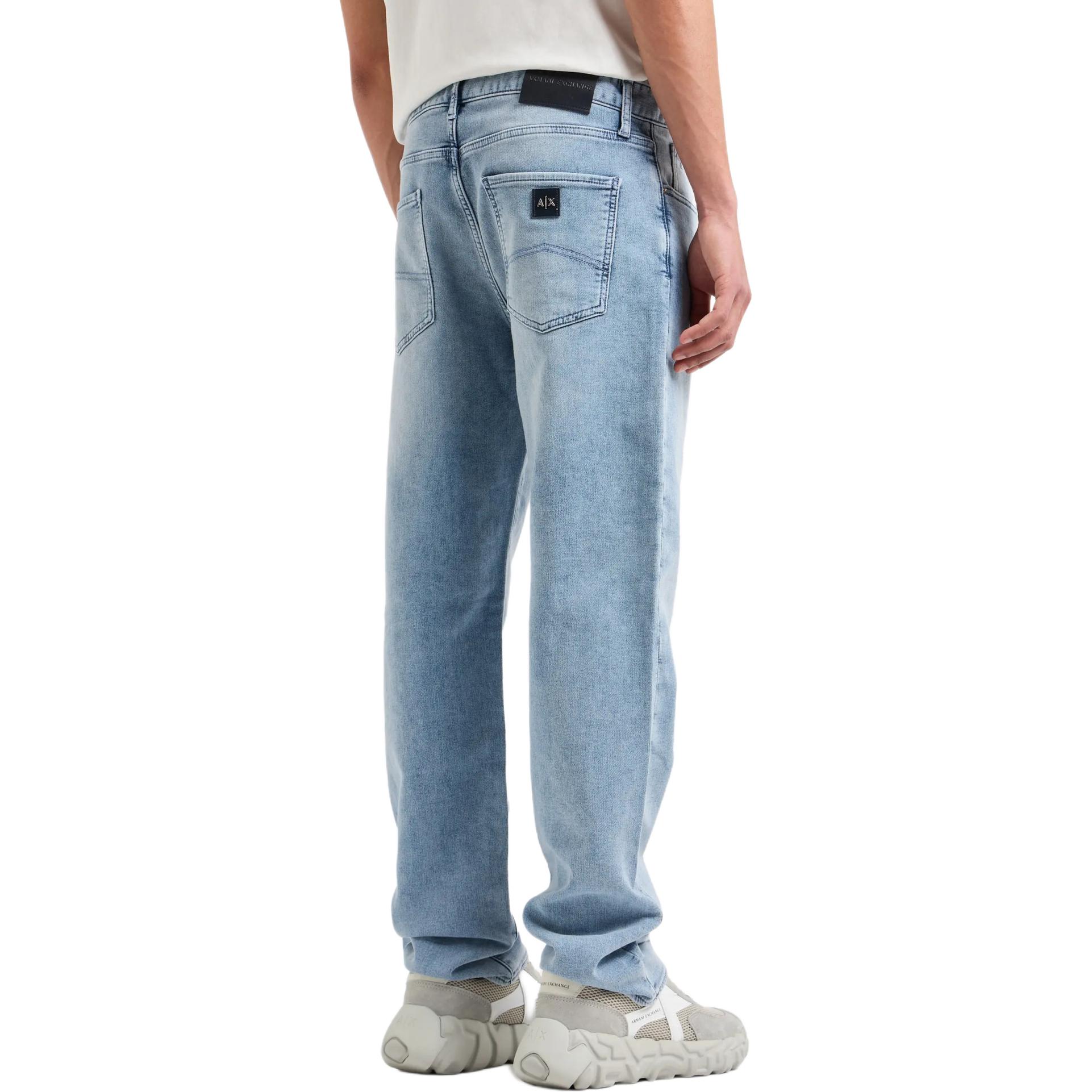Purchase ARMANI EXCHANGE SS24 男士Logo低腰直筒修身牛仔裤 浅蓝色. 3DZJ13-Z1TTZ-25EU