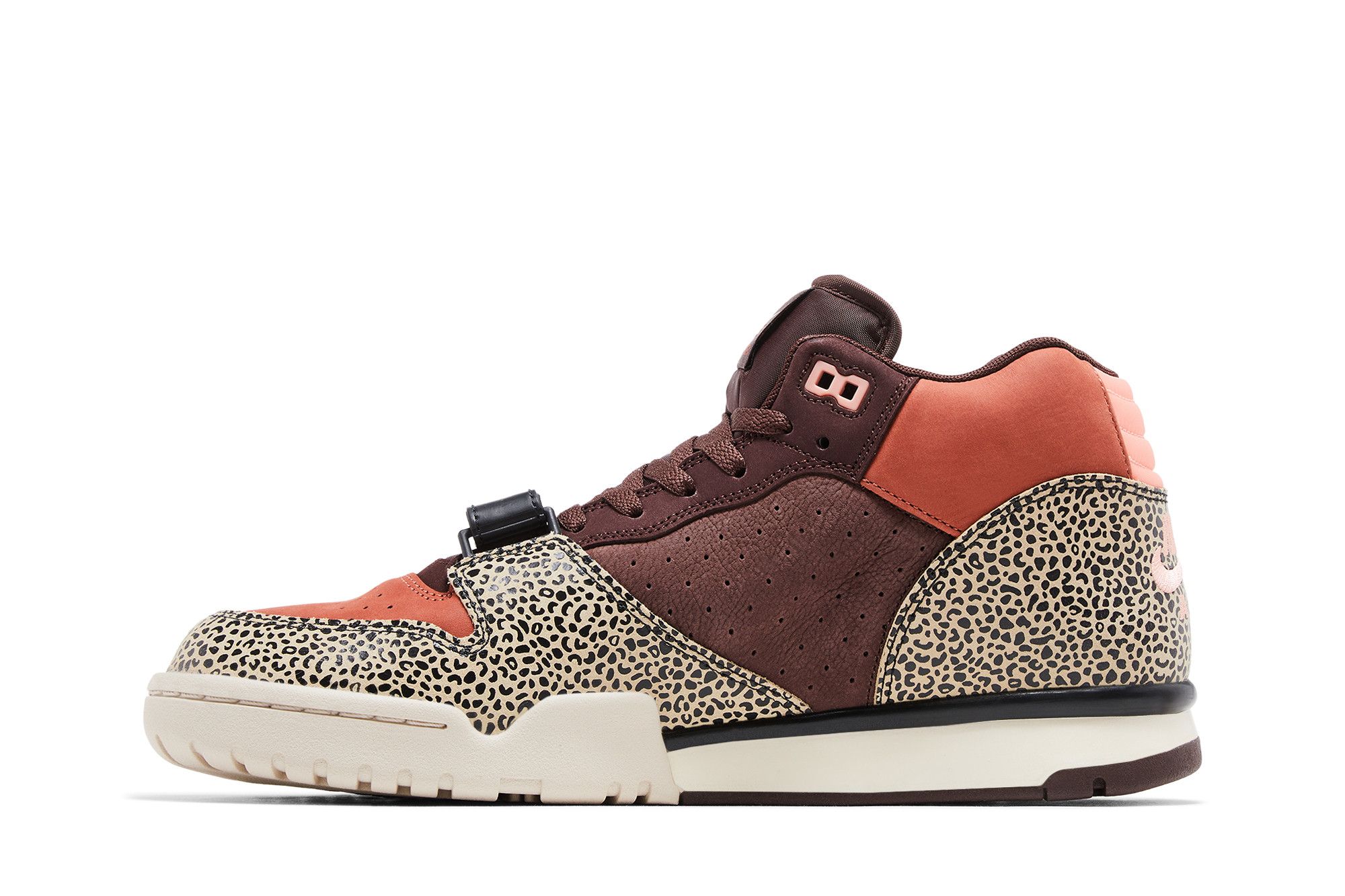 Shop Arts-Rec x Nike Air Trainer 1 SB「石灰岩色」 IF0501-200