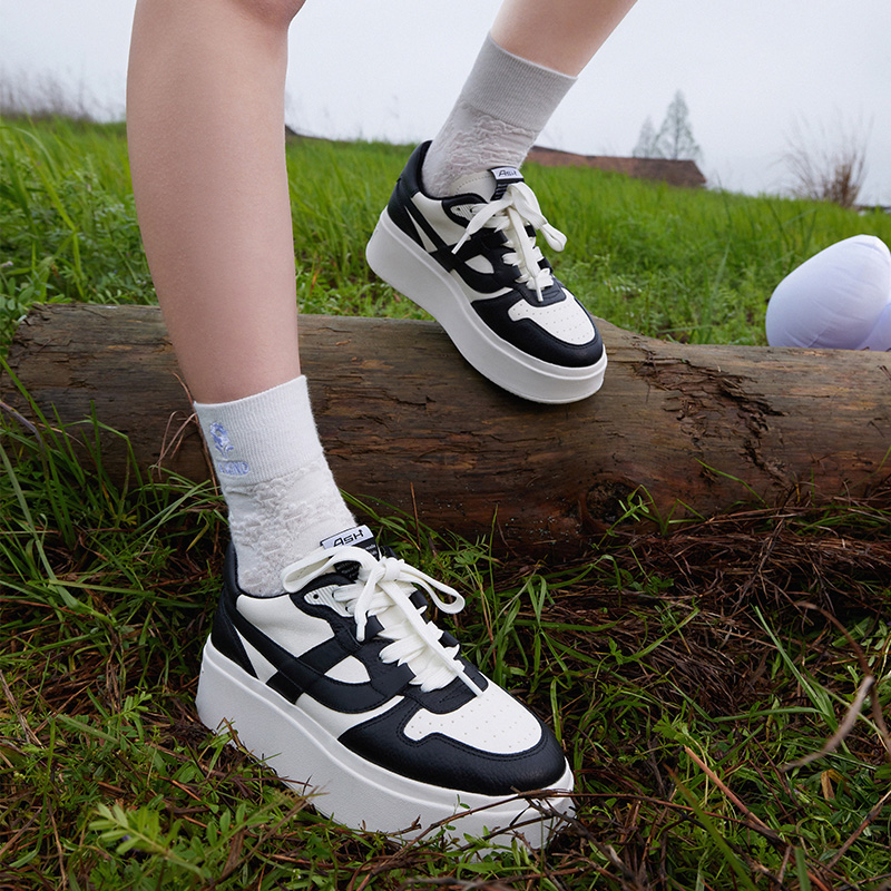 Details for 灰色低帮 '熊猫' FW23-S-135413-002