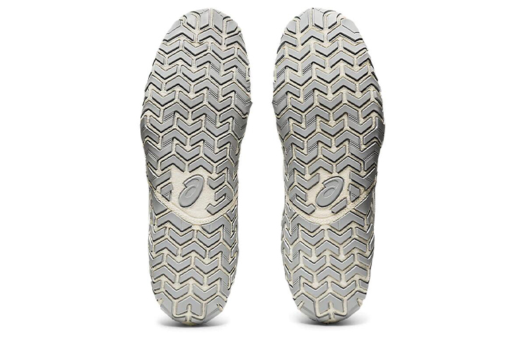 Details for ASICS Aggressor 4 ''Blanc Argent Pur'' 1081A001-102