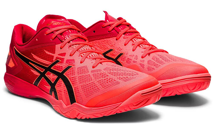 Lookbook ASICS Attack Dominate FF 2 Tokyo Merah/Hitam 1073A031-701