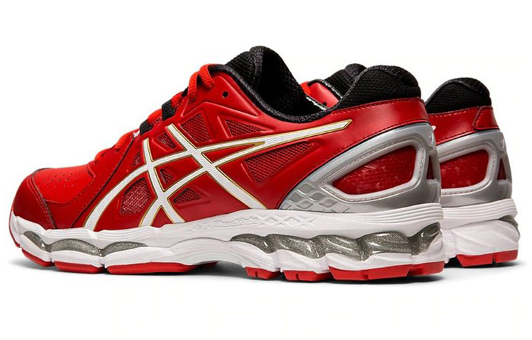 Shop Asics 明線 CS 防滑耐磨 低筒休閒跑步鞋 紅白