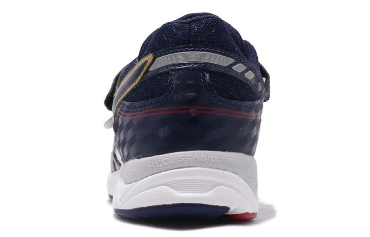 Shop ASICS Brightline TR 'Putih' SFT255100