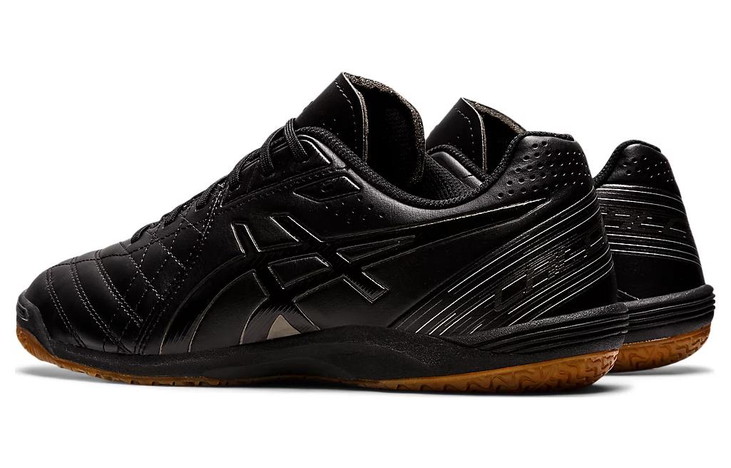 Shop ASICS Calcetto WD 8 2E 宽楦‘黑枪’ 1113A011-002
