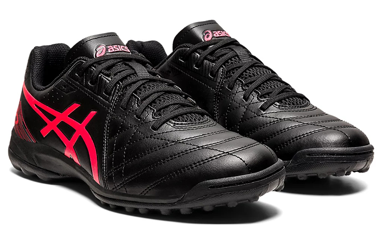 Lookbook ASICS Calcetto Wd 8 TF Kunstrasen Schwarz/Rot 1113A008-001
