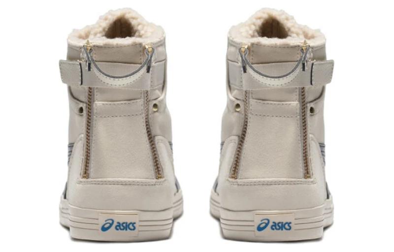 Shop ASICS Double Clutch Cokelat 1203A037-200