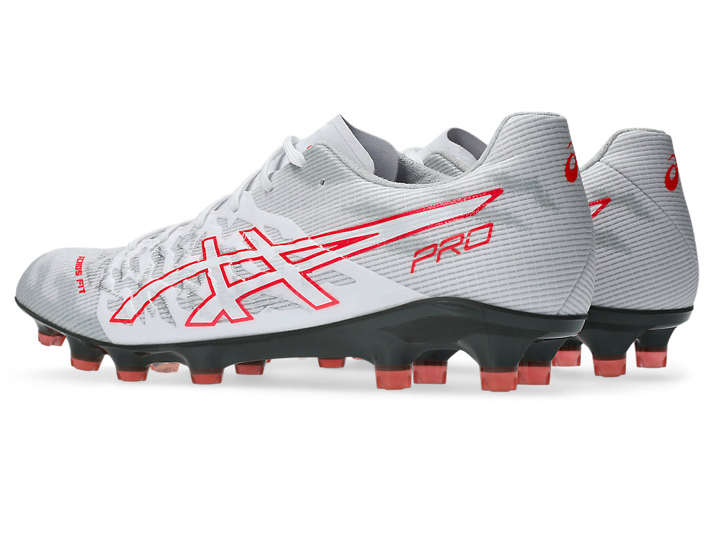 Lookbook ASICS DS Light Acros Pro 3 Botas de Fútbol Blanco/Rojo Flash 1101A071-104