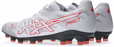 Lookbook ASICS DS Light Acros Pro 3 Voetbalschoenen Wit/Flash Rood 1101A071-104