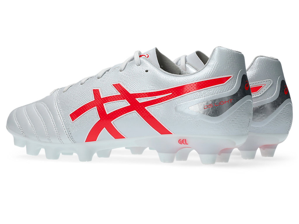 Lookbook アシックス DS ライト アドバンス ワイド サッカースパイク ホワイト/フラッシュレッド 1103A098-104